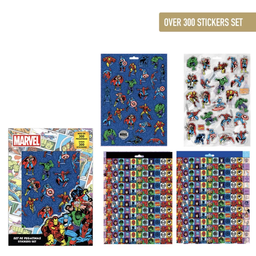 Set 300ks nálepiek AVENGERS